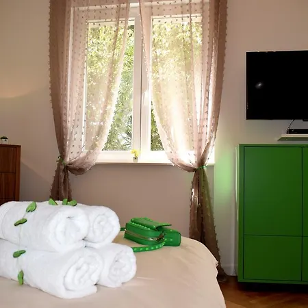 Galaxino Apartman *